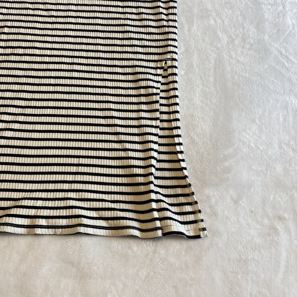 H&M Motherhood Two striped maternity dresses, both size medium - Picture 2 of 7